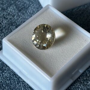 6.00CT Yellow Labradorite 13MM RD